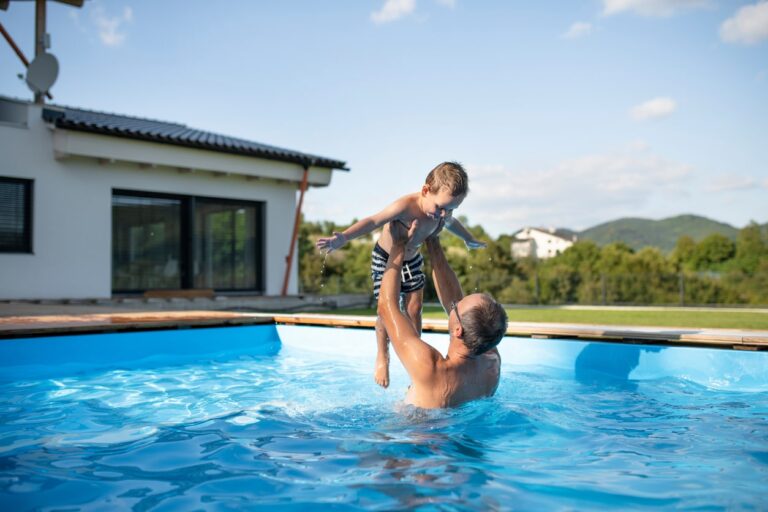 Chiusure per piscine: consigli per scegliere la cosa giusta